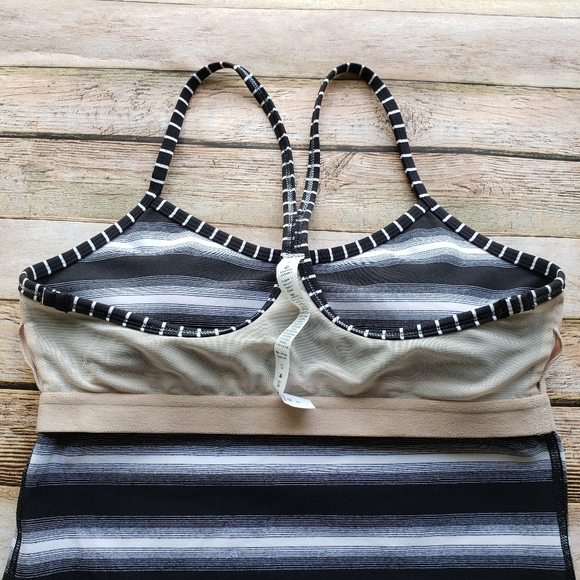 Lululemon Power Y Tank Color Black & White   - Picture 8 of 12